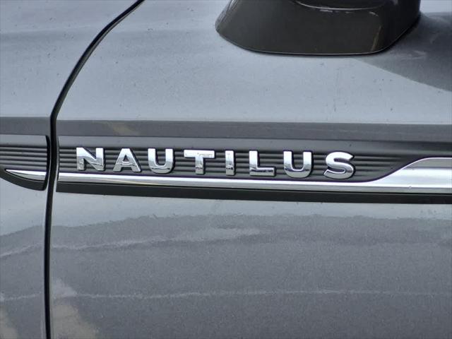 2022 Lincoln Nautilus Standard