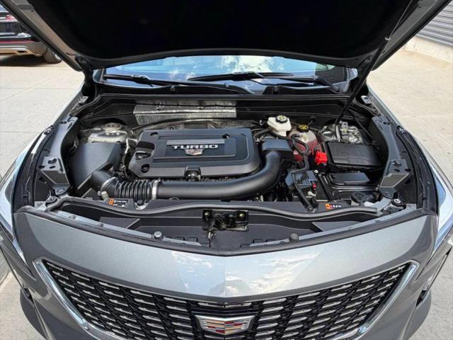 2023 Cadillac XT4 AWD Premium Luxury