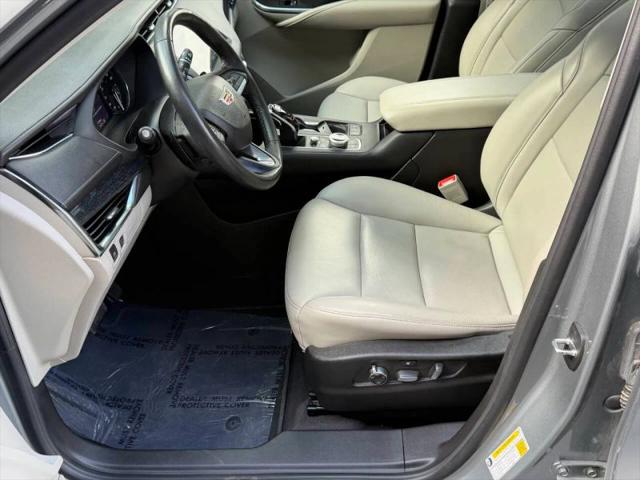 2023 Cadillac XT4 AWD Premium Luxury