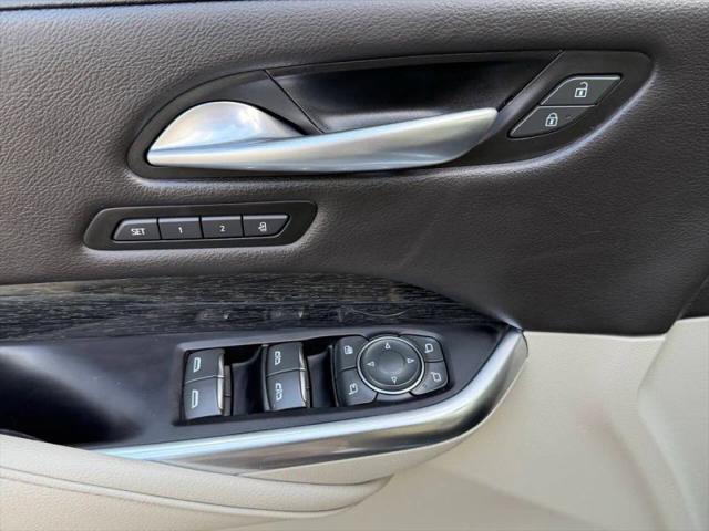 2023 Cadillac XT4 AWD Premium Luxury