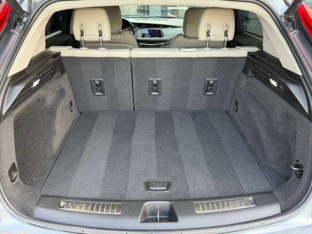 2023 Cadillac XT4 AWD Premium Luxury