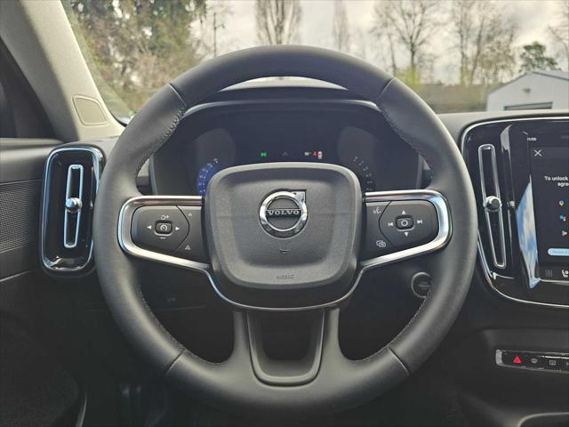 2025 Volvo XC40 B5 Plus Dark Theme