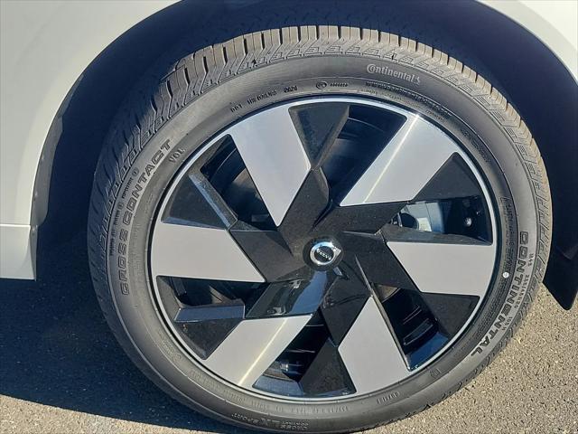 2025 Volvo XC60 Plug-In Hybrid Plus, T8 AWD Electric/Gasoline, Dark