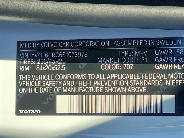 2025 Volvo XC60 Plug-In Hybrid Plus, T8 AWD Electric/Gasoline, Dark