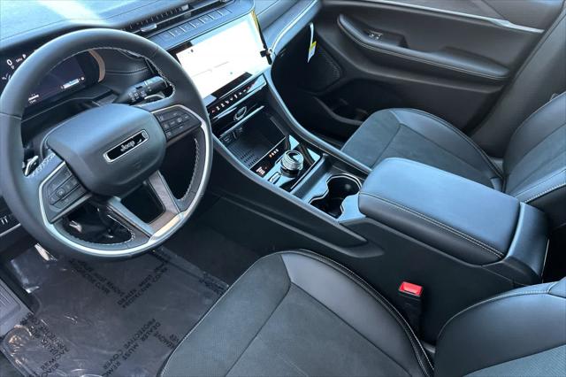 2026 Jeep Grand Cherokee L Altitude 4x4