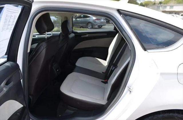 2020 Ford Fusion SE