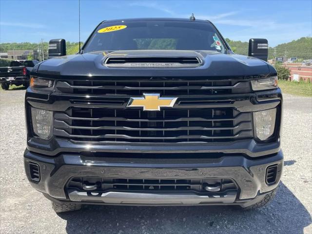 2025 Chevrolet Silverado 2500HD 4WD Crew Cab Standard Bed Custom