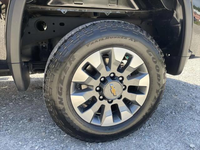 2025 Chevrolet Silverado 2500HD 4WD Crew Cab Standard Bed Custom