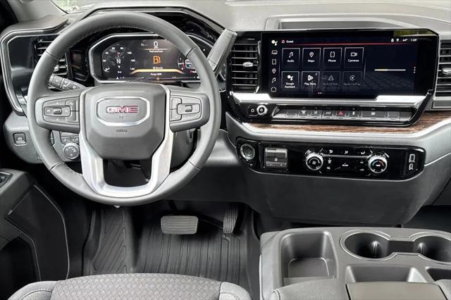 2026 GMC Sierra 2500HD Crew Cab, Standard Bed, SLE, 4WD