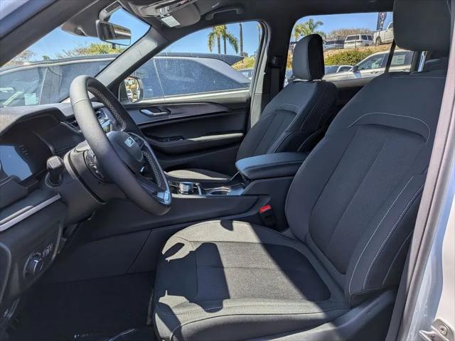 2026 Jeep Grand Cherokee L Laredo 4x2
