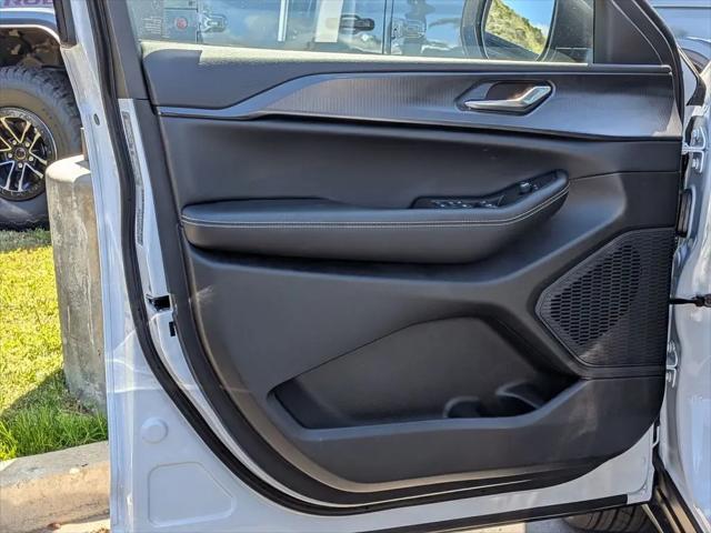 2026 Jeep Grand Cherokee L Laredo 4x2