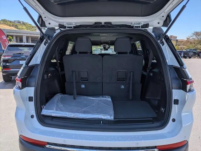2026 Jeep Grand Cherokee L Laredo 4x2