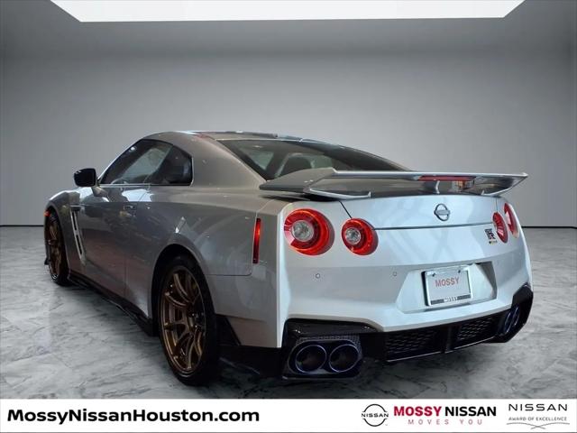 2024 Nissan GT-R T-spec Dual-clutch 6-Speed Transmission