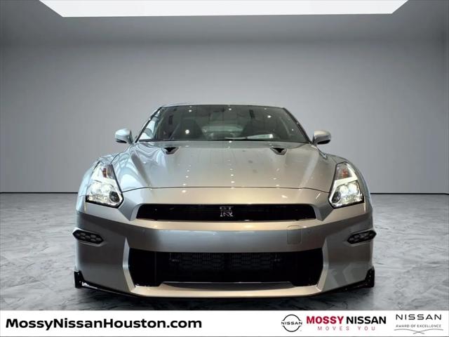 2024 Nissan GT-R T-spec Dual-clutch 6-Speed Transmission