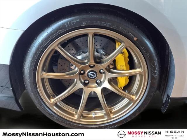 2024 Nissan GT-R T-spec Dual-clutch 6-Speed Transmission