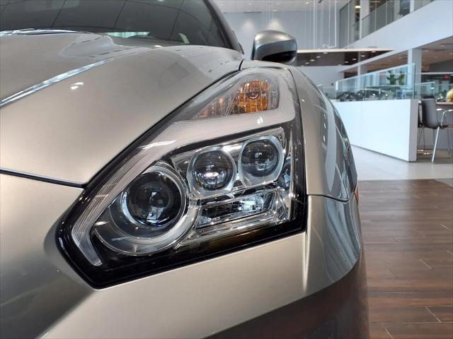 2024 Nissan GT-R T-spec Dual-clutch 6-Speed Transmission