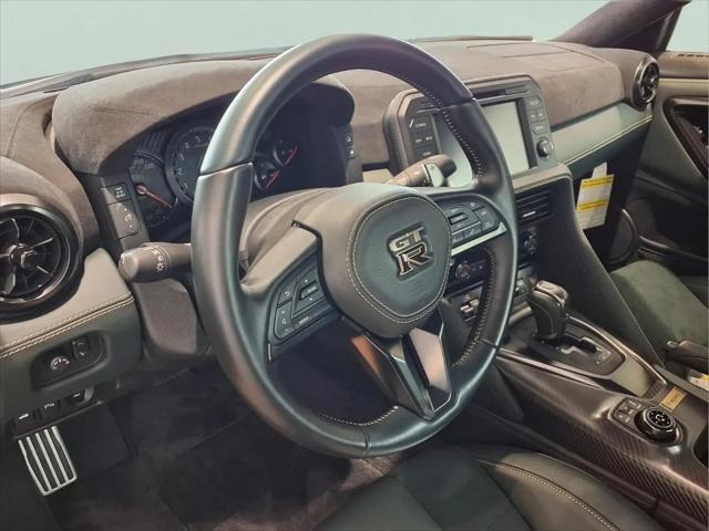 2024 Nissan GT-R T-spec Dual-clutch 6-Speed Transmission