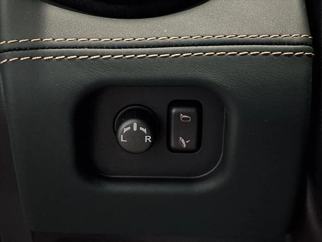2024 Nissan GT-R T-spec Dual-clutch 6-Speed Transmission