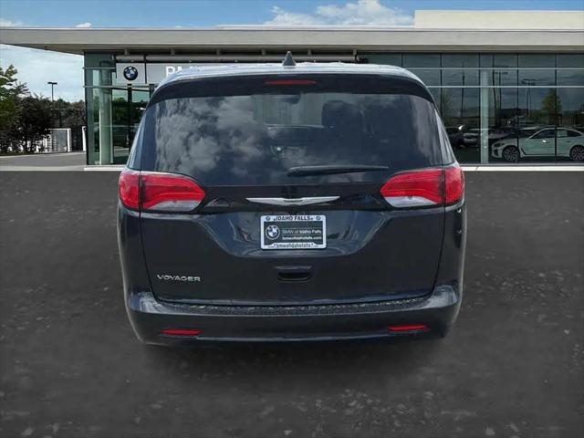 2023 Chrysler Voyager LX