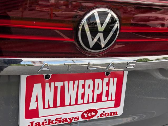 2026 Volkswagen Atlas SE with Technology
