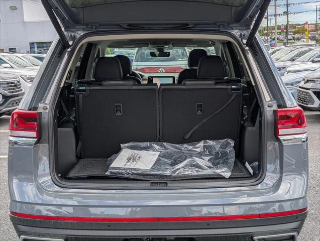 2026 Volkswagen Atlas SE with Technology