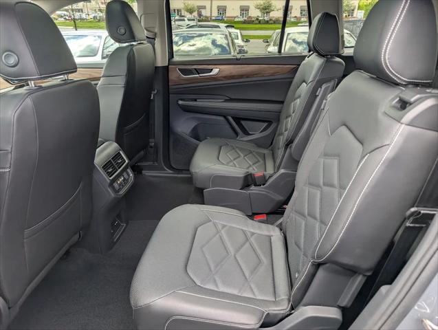 2026 Volkswagen Atlas SE with Technology