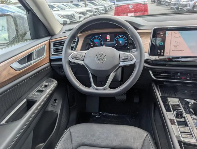 2026 Volkswagen Atlas SE with Technology