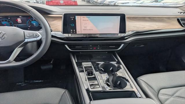 2026 Volkswagen Atlas SE with Technology