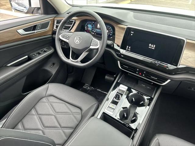 2026 Volkswagen Atlas SE with Technology