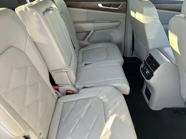 2026 Volkswagen Atlas SE with Technology