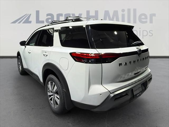 2026 Nissan Pathfinder SL
