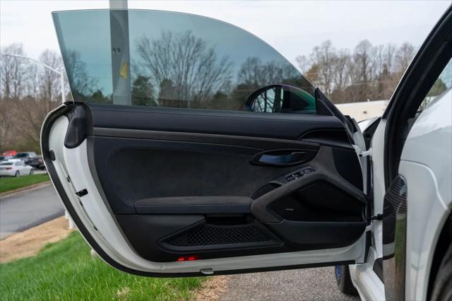 2025 Porsche 718 Cayman GT4 RS