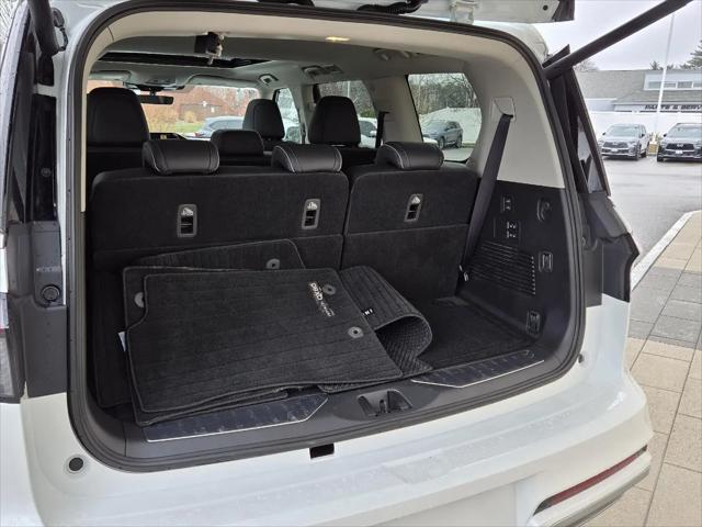 2026 INFINITI QX80 LUXE AWD