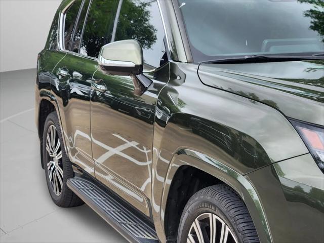 2023 Lexus LX Luxury