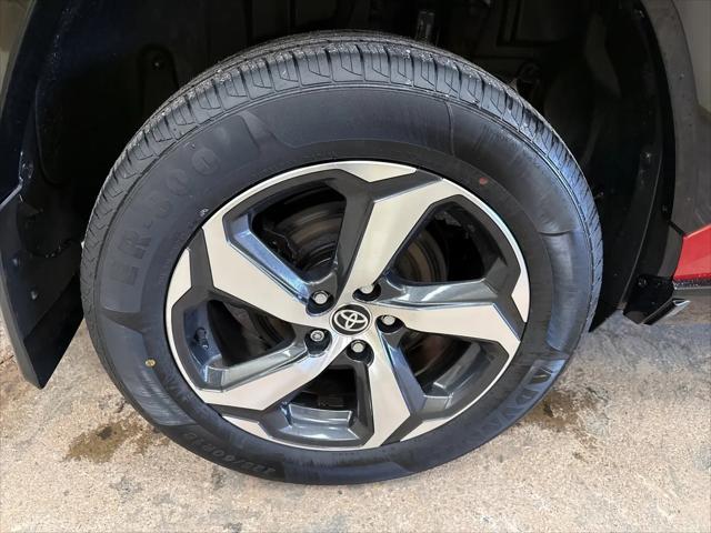 2024 Toyota RAV4 Prime SE