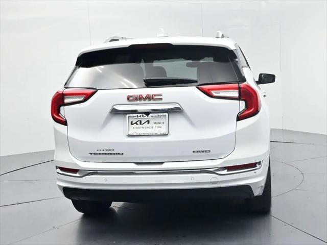 2023 GMC Terrain AWD Denali