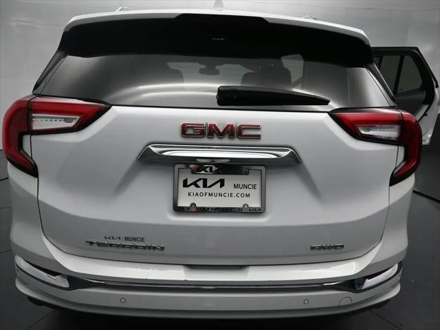 2023 GMC Terrain AWD Denali