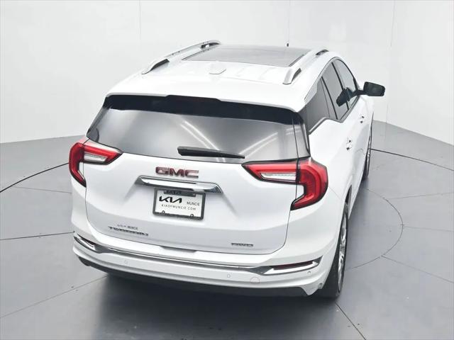 2023 GMC Terrain AWD Denali