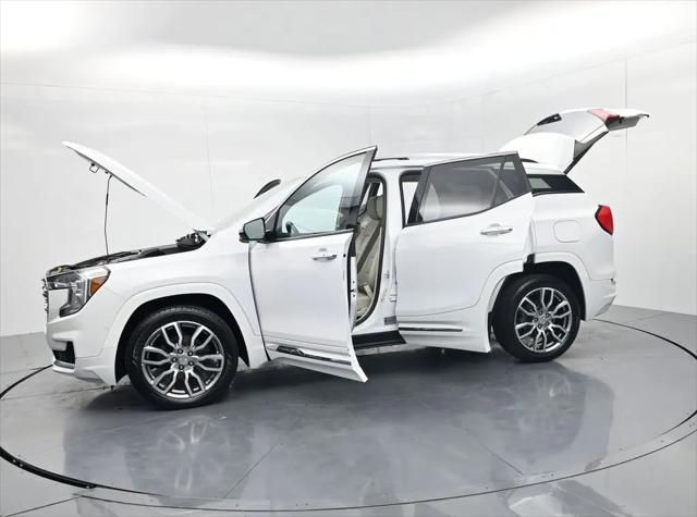 2023 GMC Terrain AWD Denali