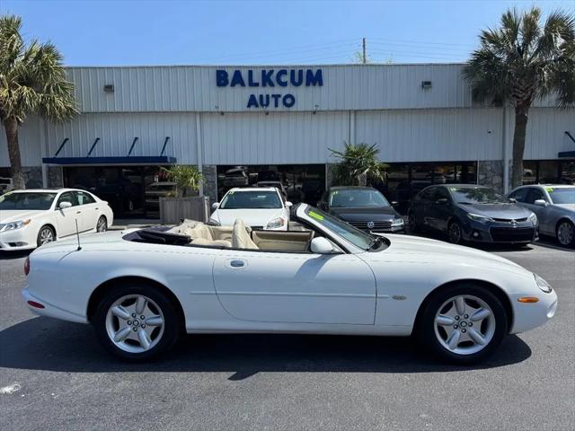 2000 Jaguar XK8 Standard