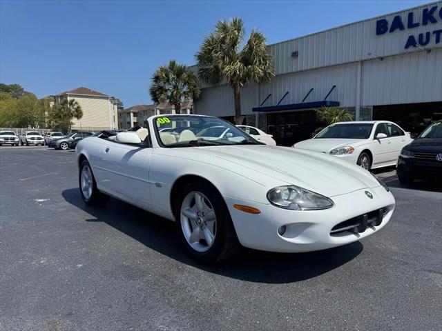 2000 Jaguar XK8 Standard