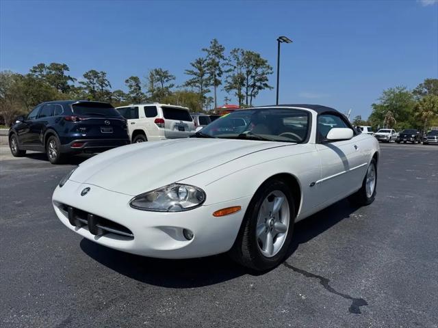 2000 Jaguar XK8 Standard