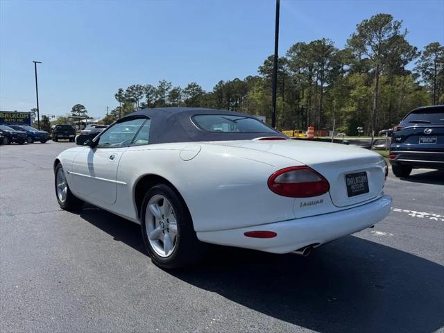 2000 Jaguar XK8 Standard