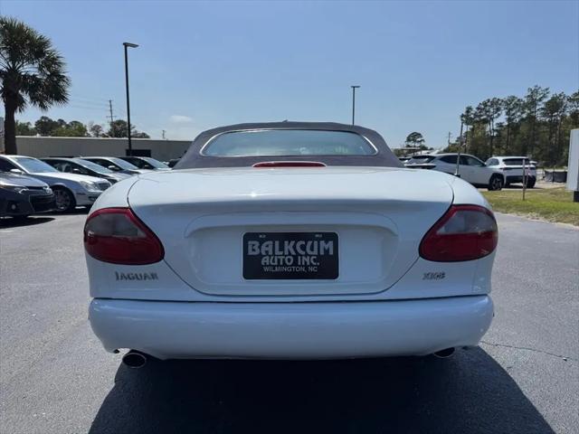 2000 Jaguar XK8 Standard