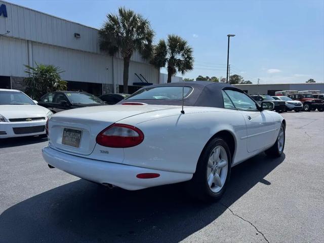 2000 Jaguar XK8 Standard