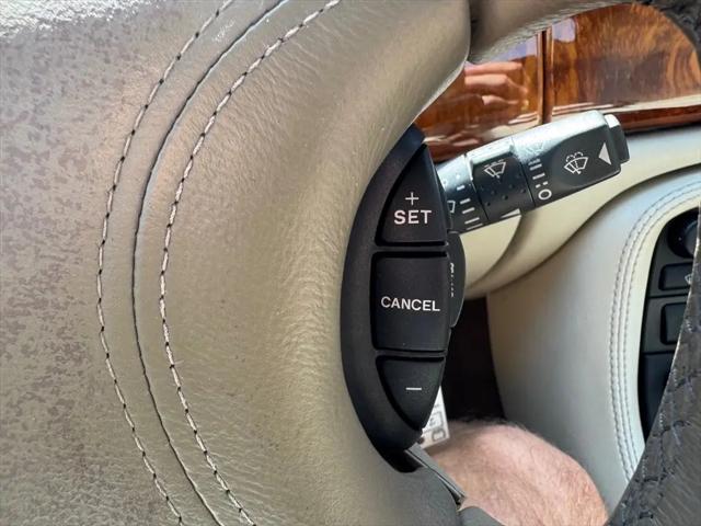 2000 Jaguar XK8 Standard