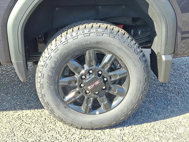 2026 GMC Sierra 2500HD Crew Cab, Standard Bed, AT4, 4WD