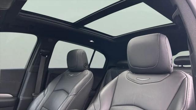 2023 Cadillac XT4 AWD Premium Luxury