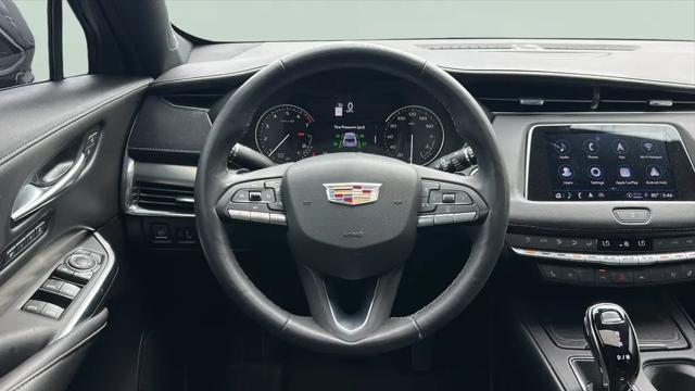 2023 Cadillac XT4 AWD Premium Luxury
