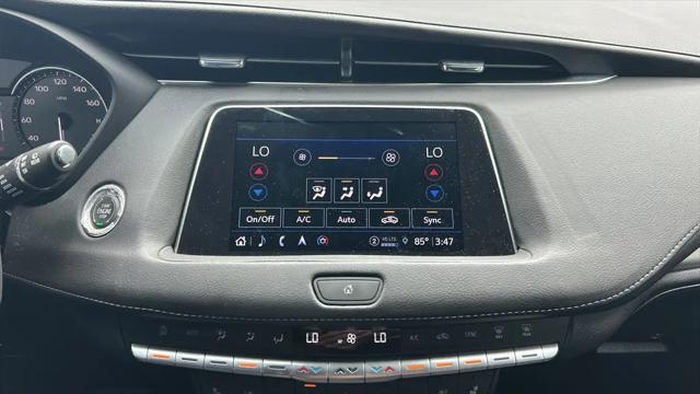 2023 Cadillac XT4 AWD Premium Luxury